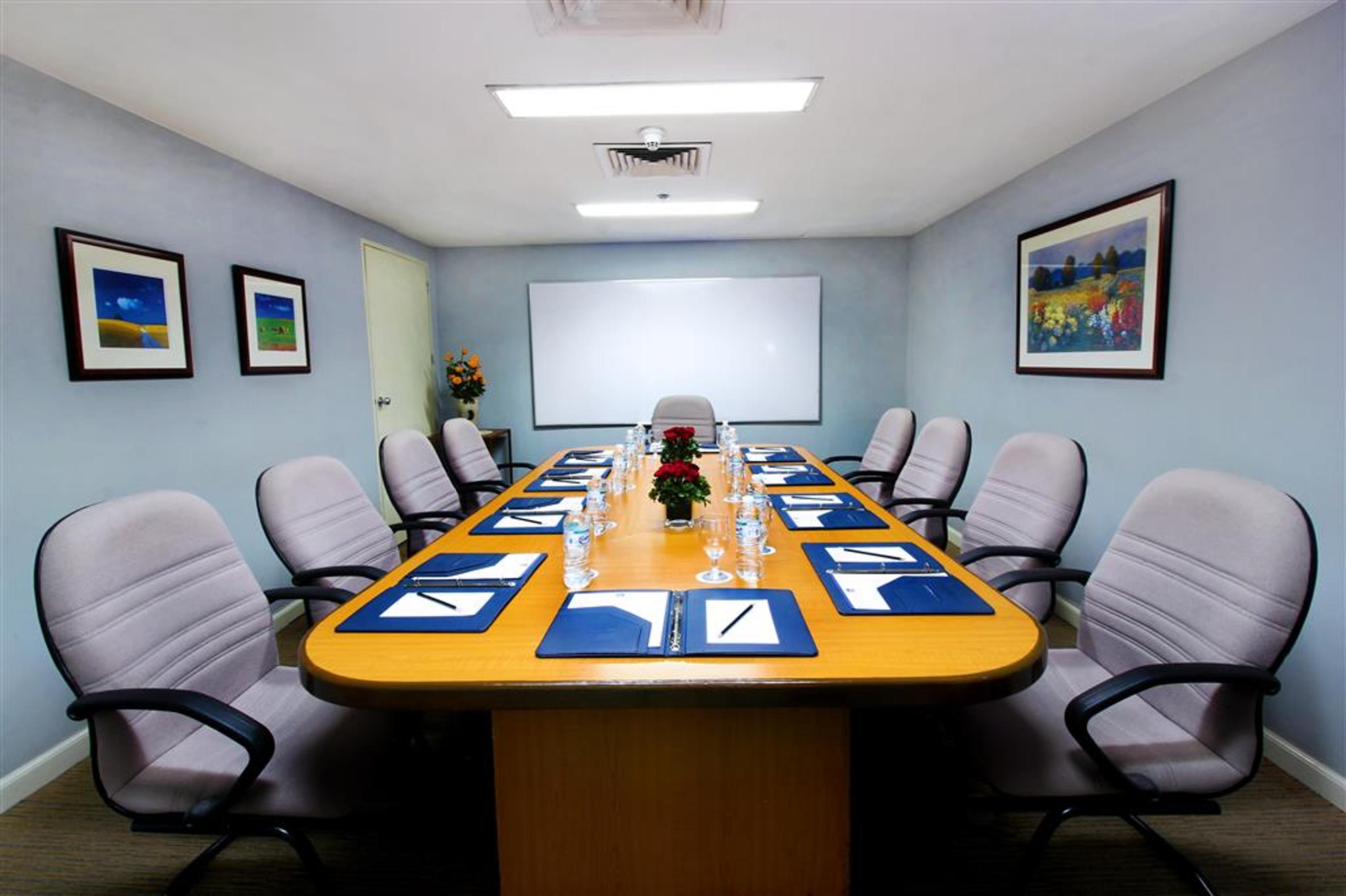 Oxford Suites Makati Makati City Ngoại thất bức ảnh