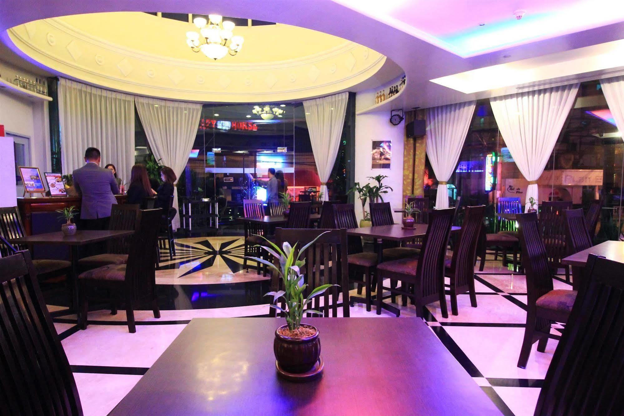 Oxford Suites Makati Makati City Ngoại thất bức ảnh