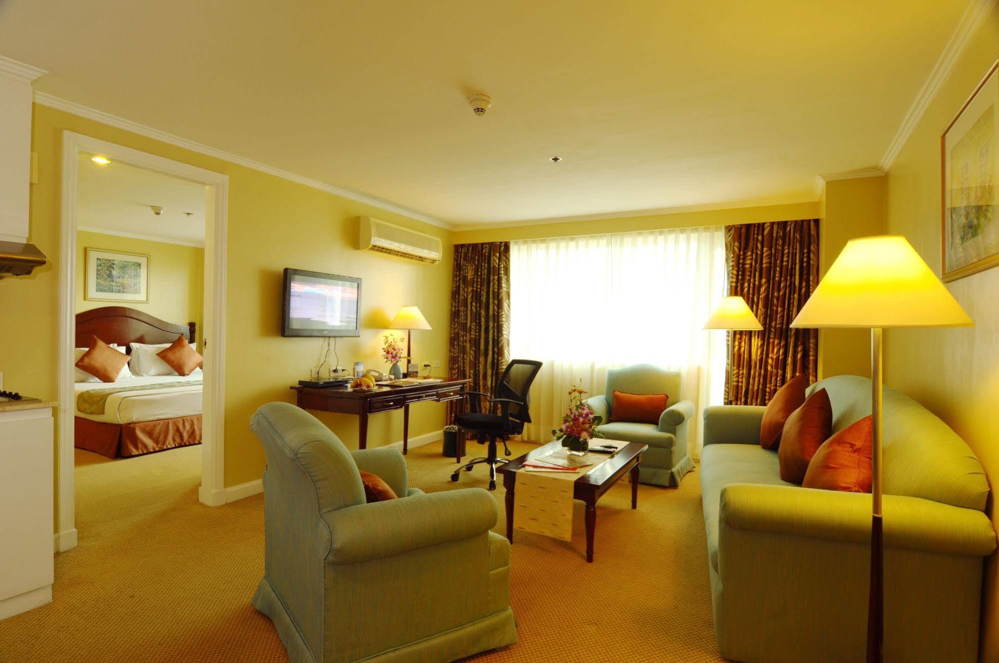 Oxford Suites Makati Makati City Ngoại thất bức ảnh